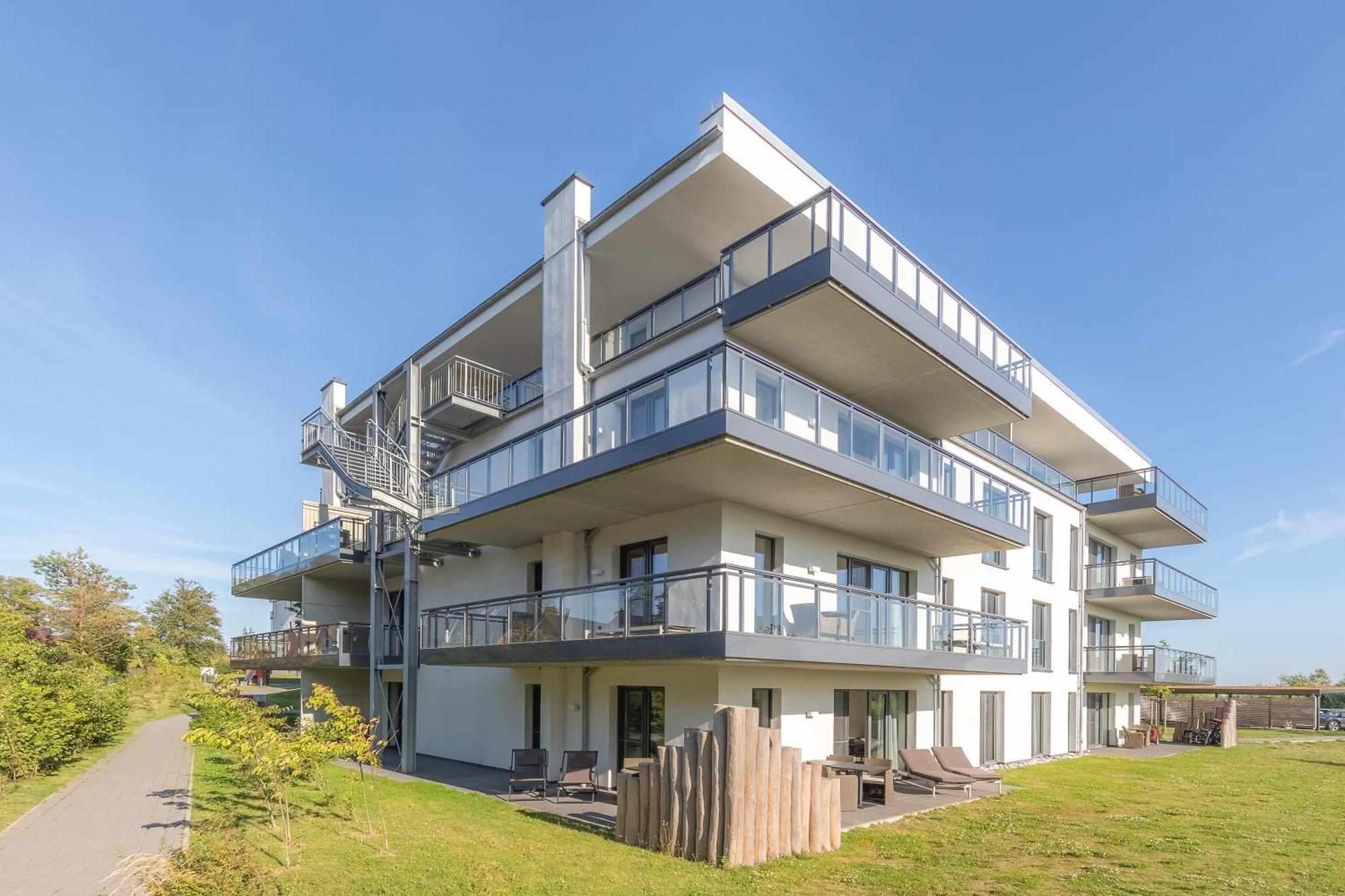 Zwei Wasser - Strandhaus Alte Seefahrtschule Aparthotel วุสโทรว์ ภายนอก รูปภาพ