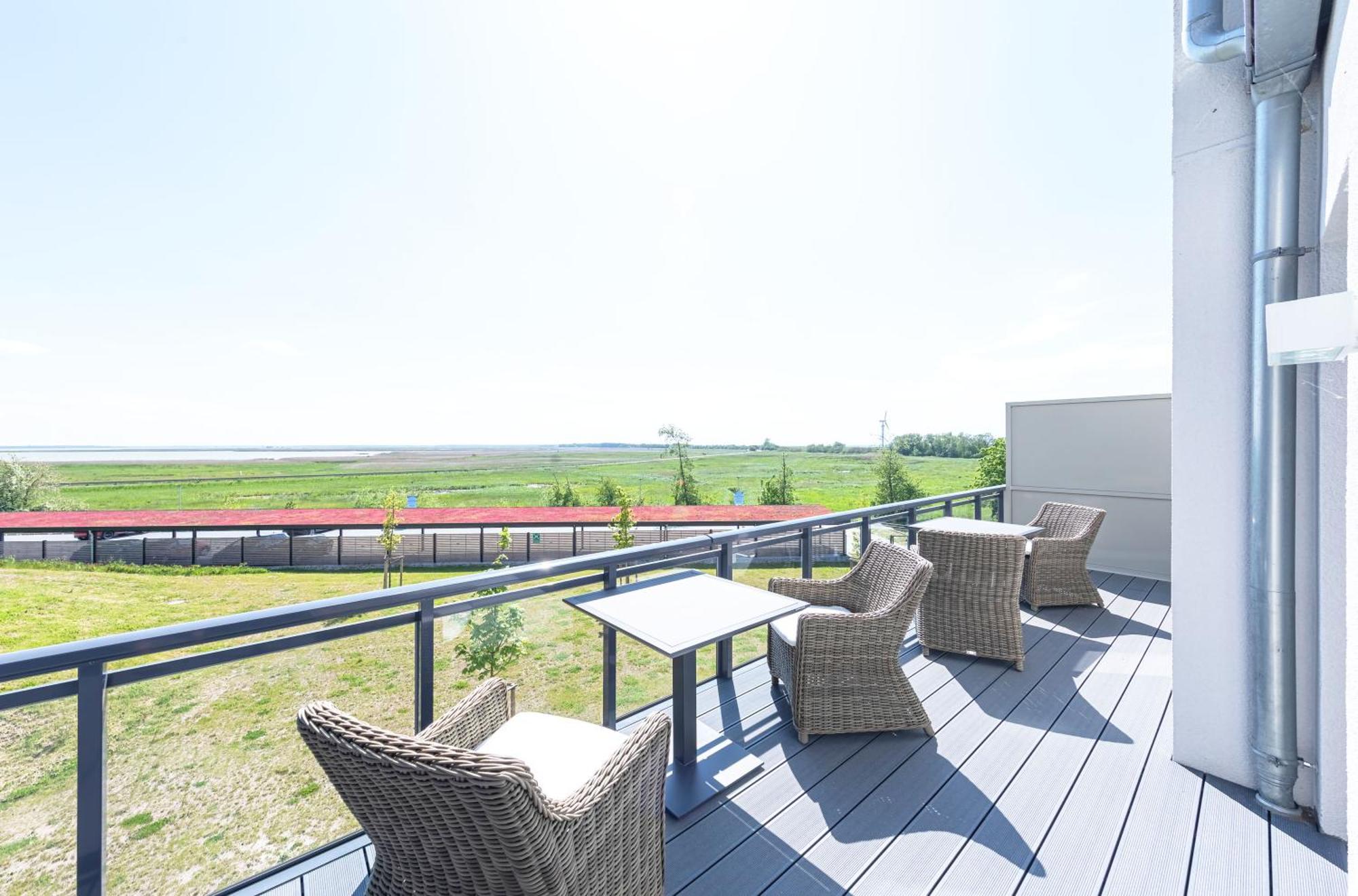 Zwei Wasser - Strandhaus Alte Seefahrtschule Aparthotel วุสโทรว์ ภายนอก รูปภาพ