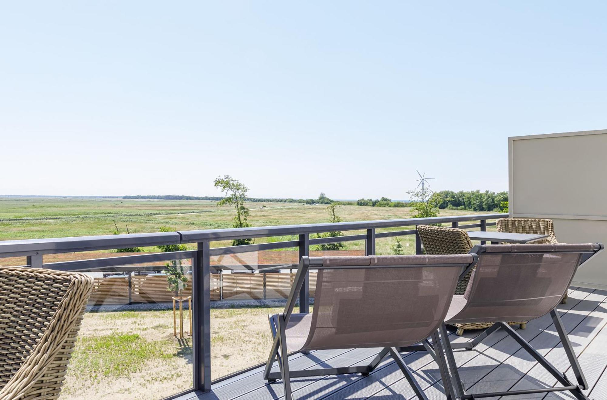 Zwei Wasser - Strandhaus Alte Seefahrtschule Aparthotel วุสโทรว์ ภายนอก รูปภาพ